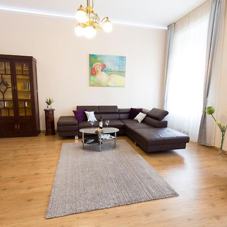 Elegant Apartment With Buda Castle View Budapest Exterior foto