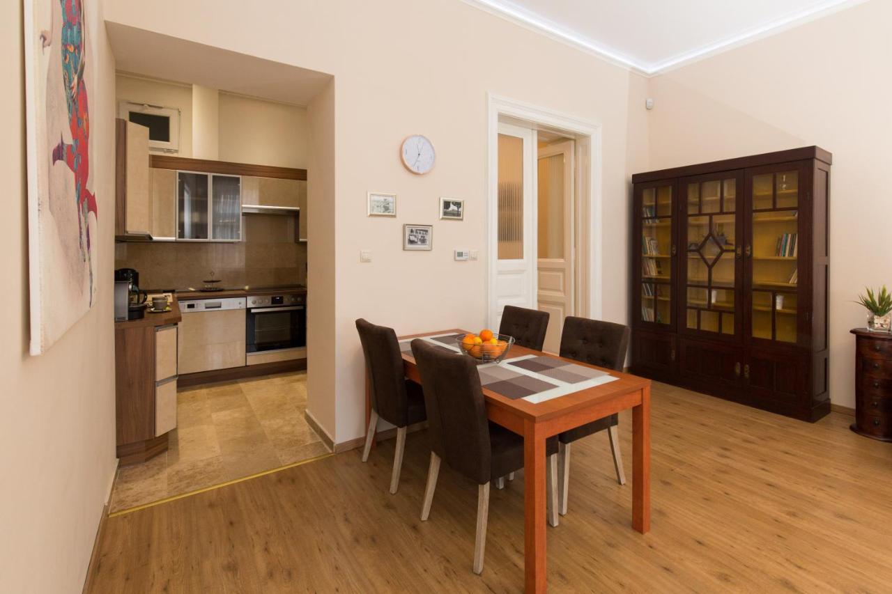 Elegant Apartment With Buda Castle View Budapest Exterior foto