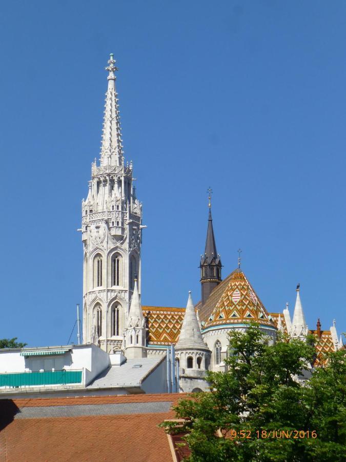 Elegant Apartment With Buda Castle View Budapest Exterior foto
