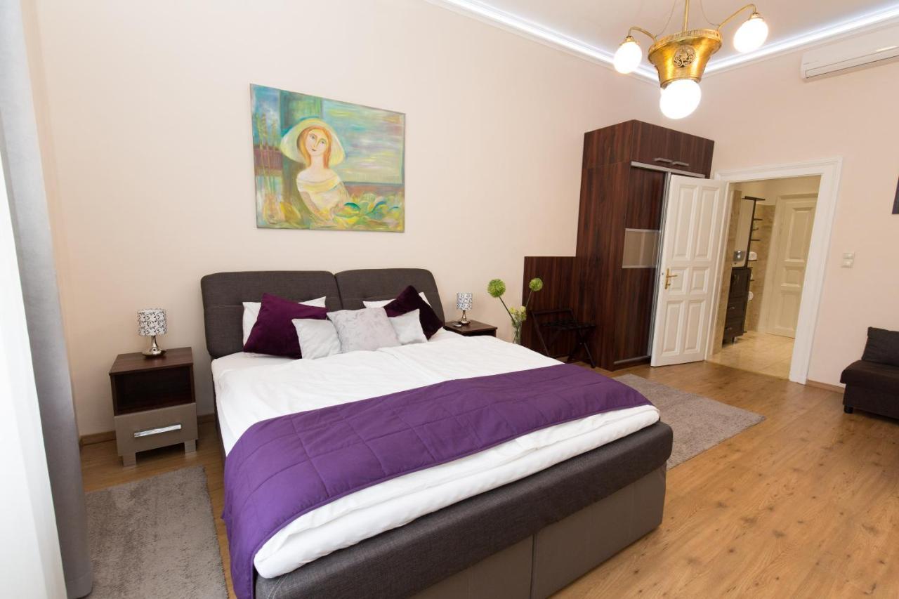 Elegant Apartment With Buda Castle View Budapest Exterior foto