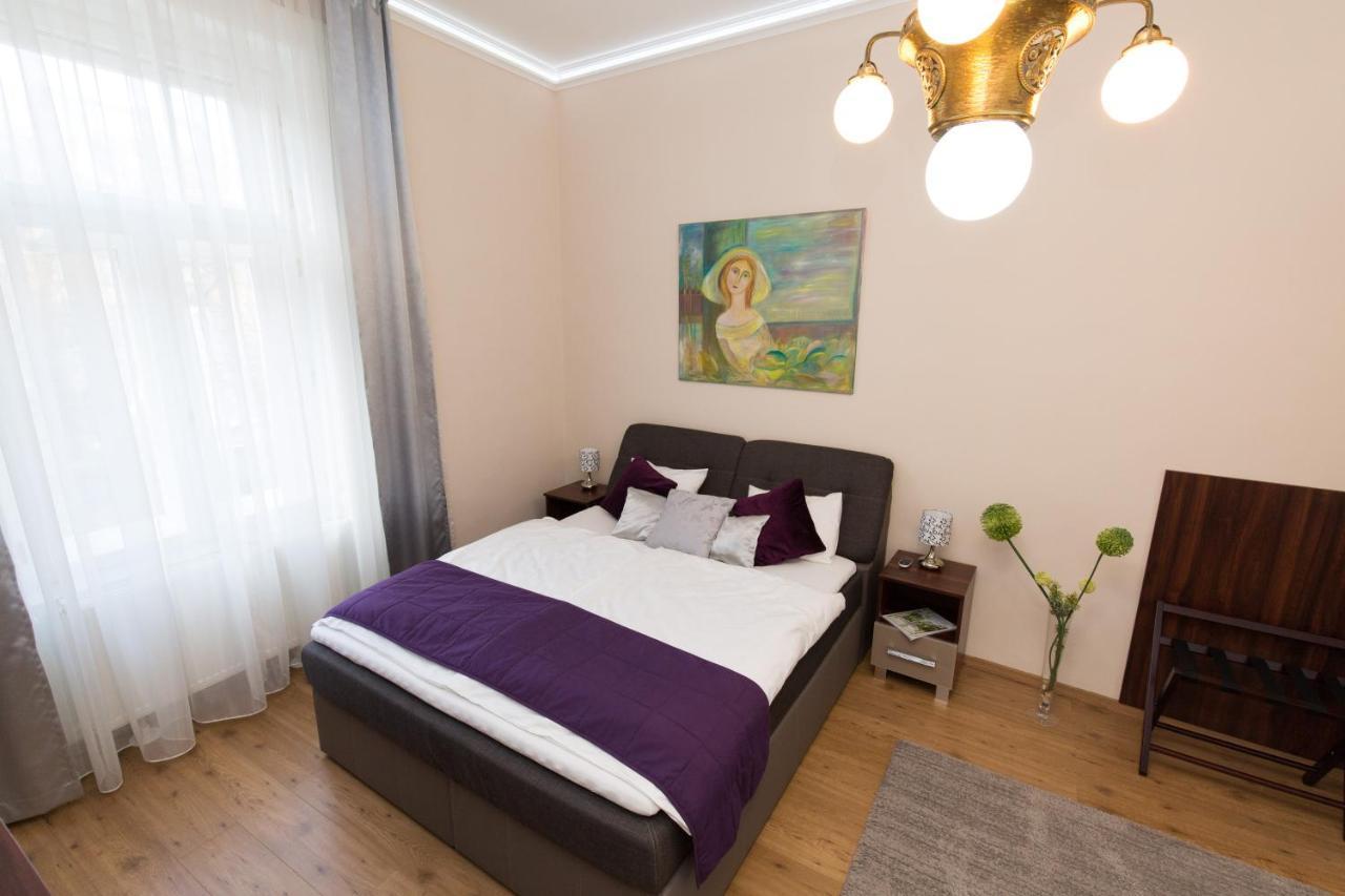 Elegant Apartment With Buda Castle View Budapest Exterior foto